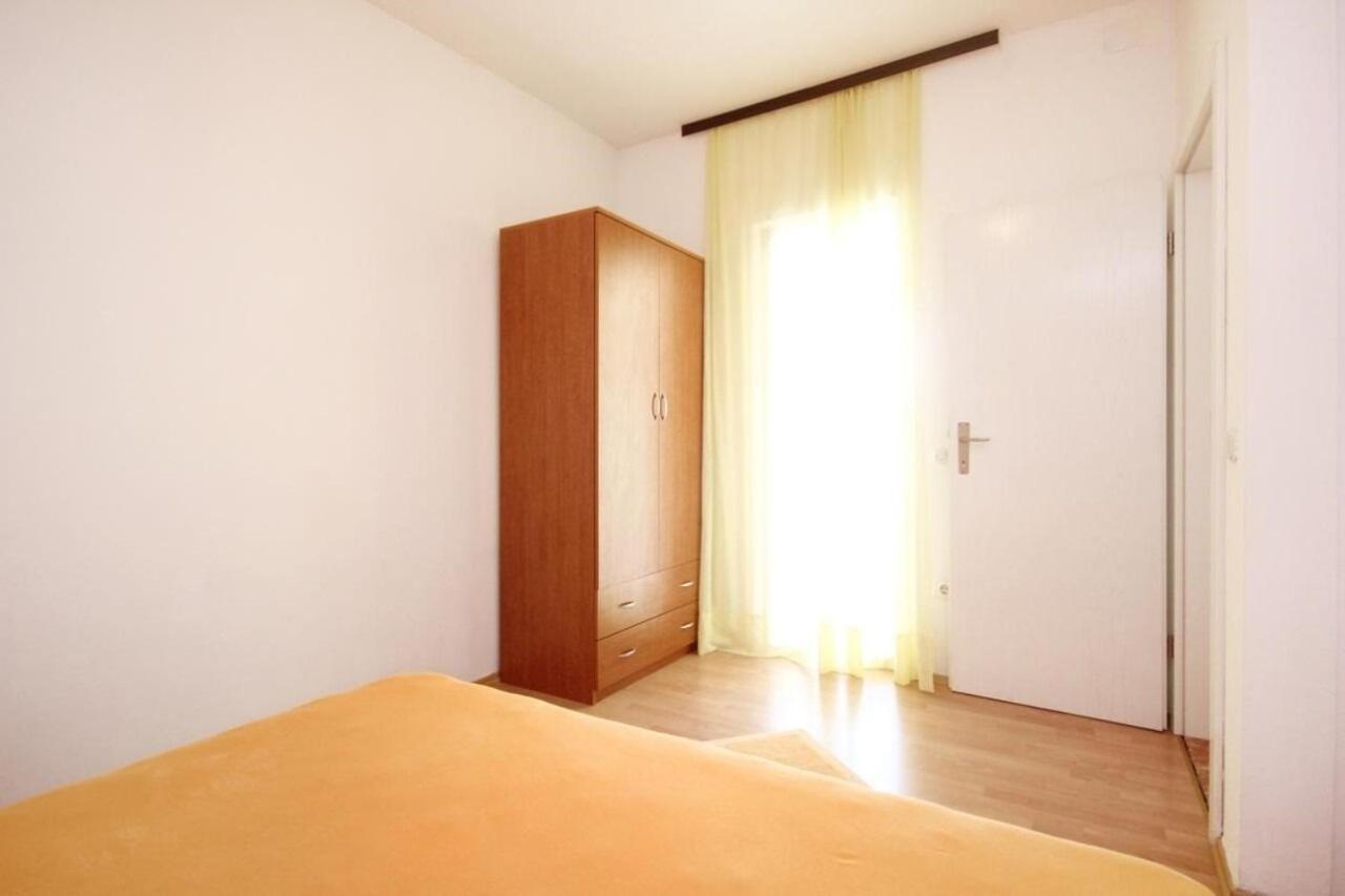 Apartment mit 2 Schlafzimmern und Terrasse