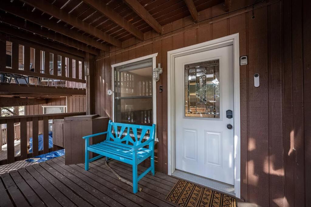 Skyes Hideaway Walk to Lifts - B&B