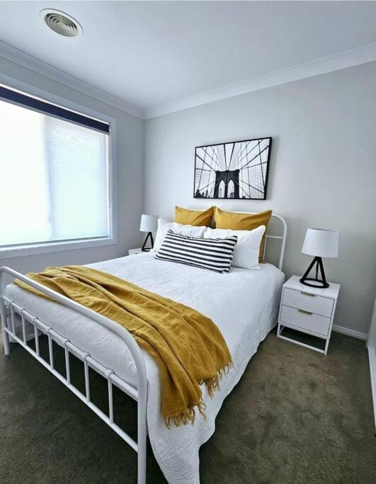 Spacious and Modern Home away from Home - B&B