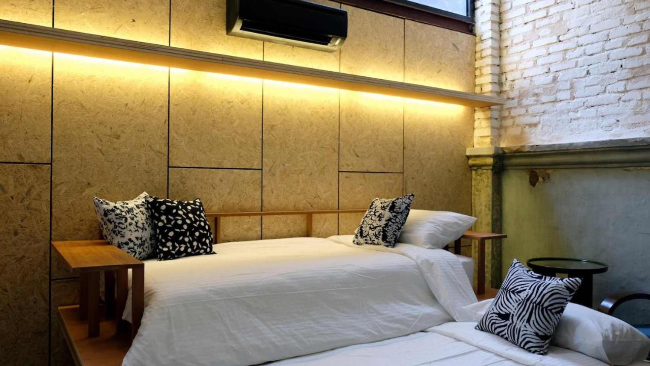 BKH Deluxe Duplex Room