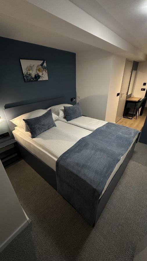 Alinar Oasis Budget Hotel - B&B Sarajevo