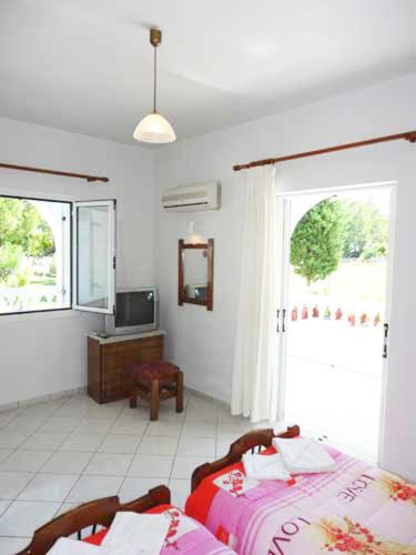 Lazanis Studios Apartments - Ferienwohnung