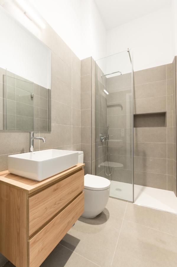 Deluxe One-Bedroom Apartment with City View