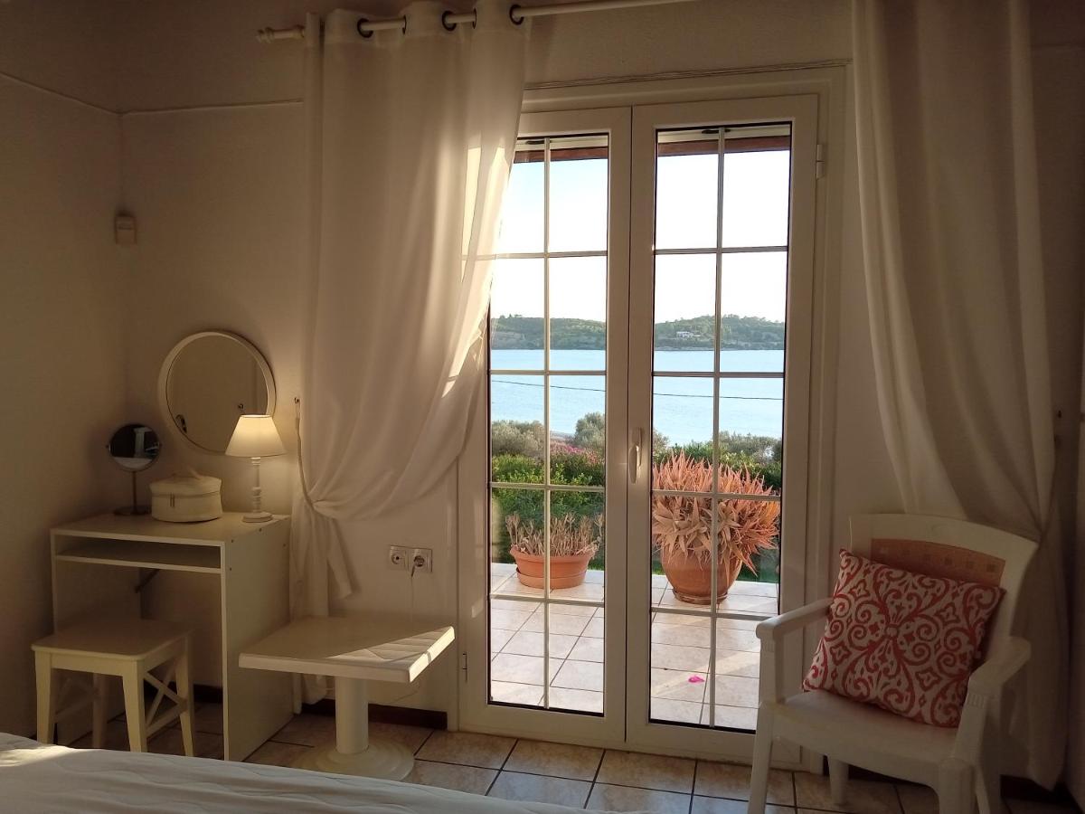 Votsalo Summer House by the Beach - Bed and Breakfast