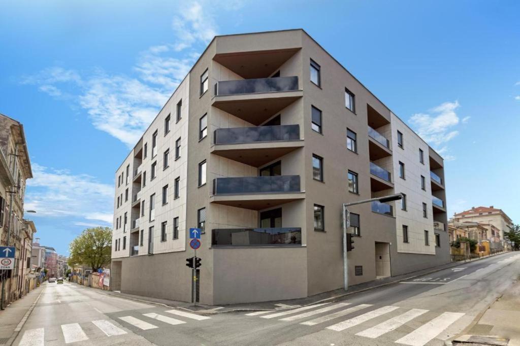 Apartman Noovi - With private parking - B&B