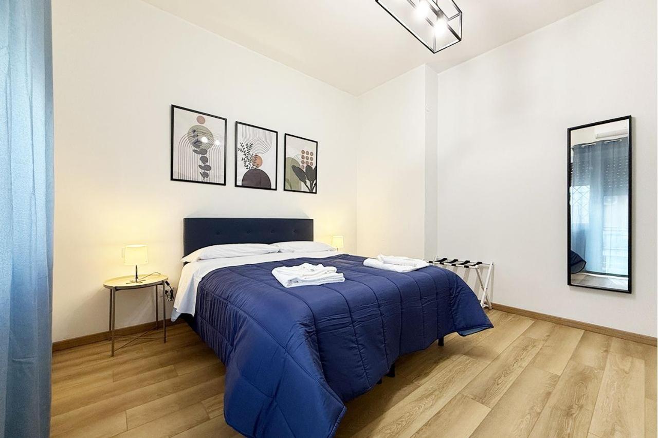 Standard Double Room with Shared Bathroom