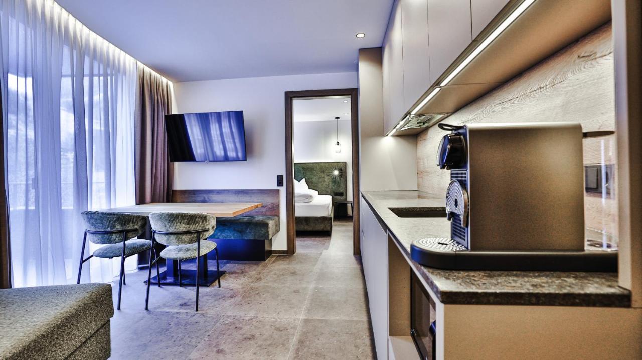 One-Bedroom Apartment with Balcony (NEW)