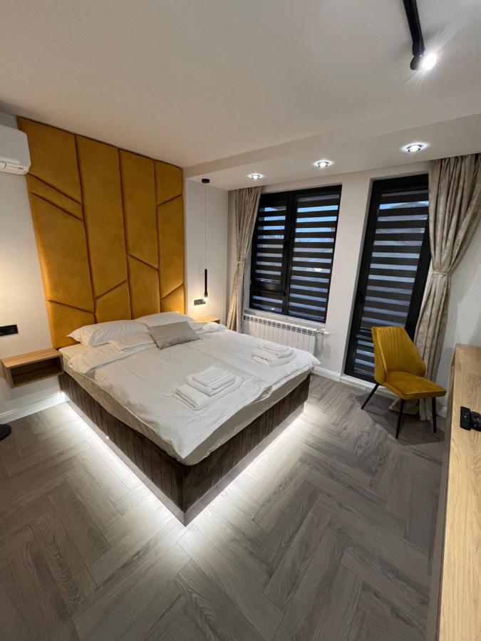 Apartamento de 2 dormitorios con terraza