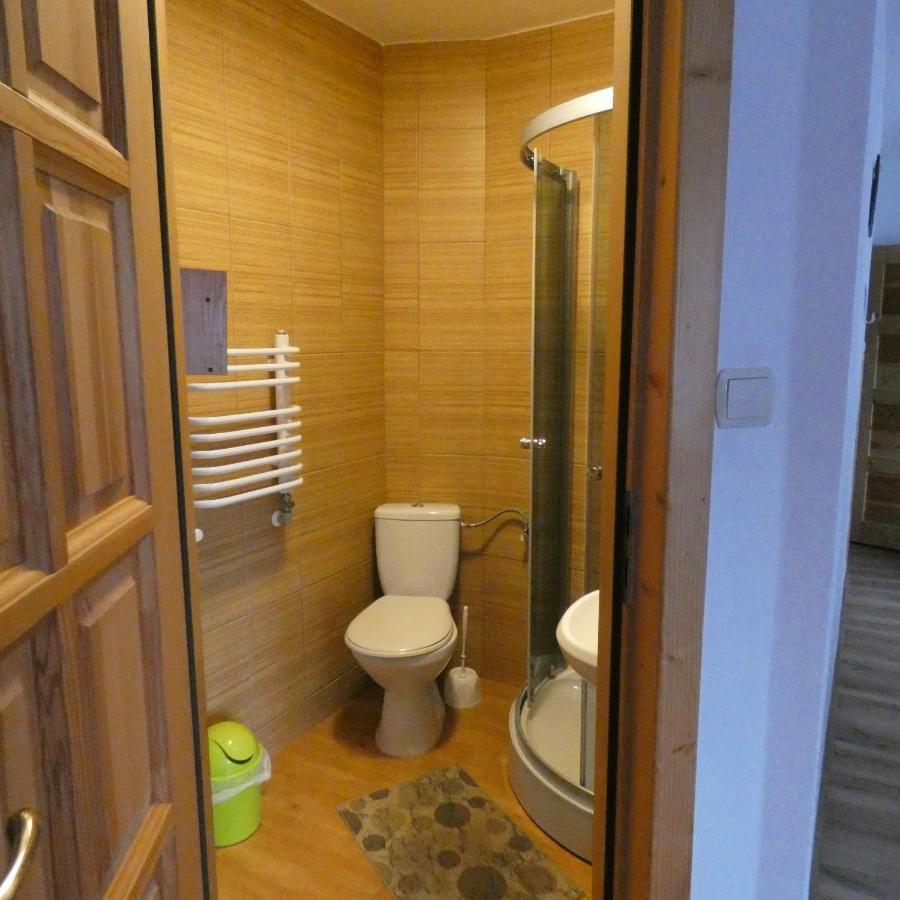 Vierbettzimmer mit eigenem Bad