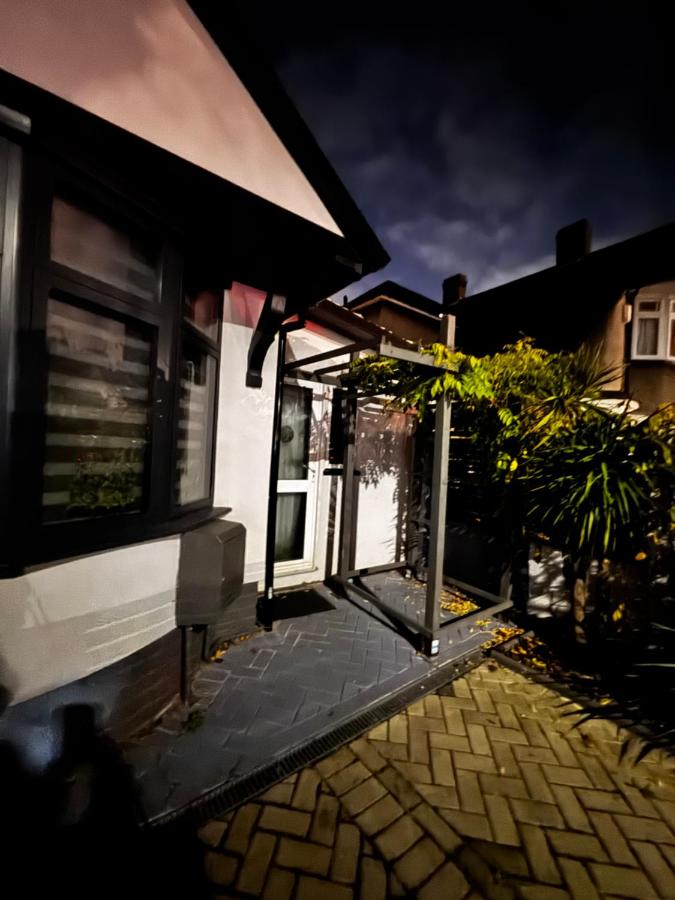 Modern One Bedroom Flat in Twickenham for Business Travelers - B&B Hanworth