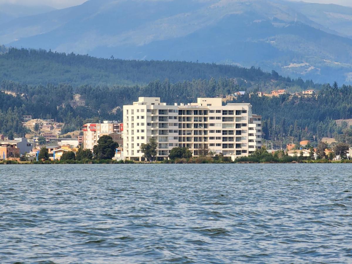Apartamento de lujo frente al Lago Sochagota - Bed and Breakfast