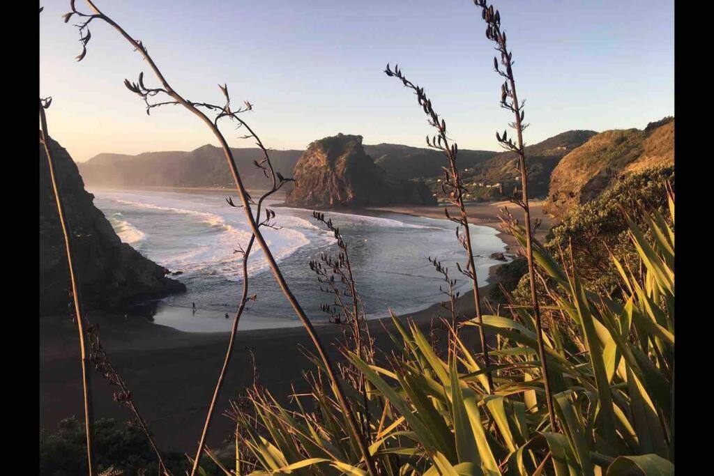 The Beach House - PIHA - Ferienwohnung