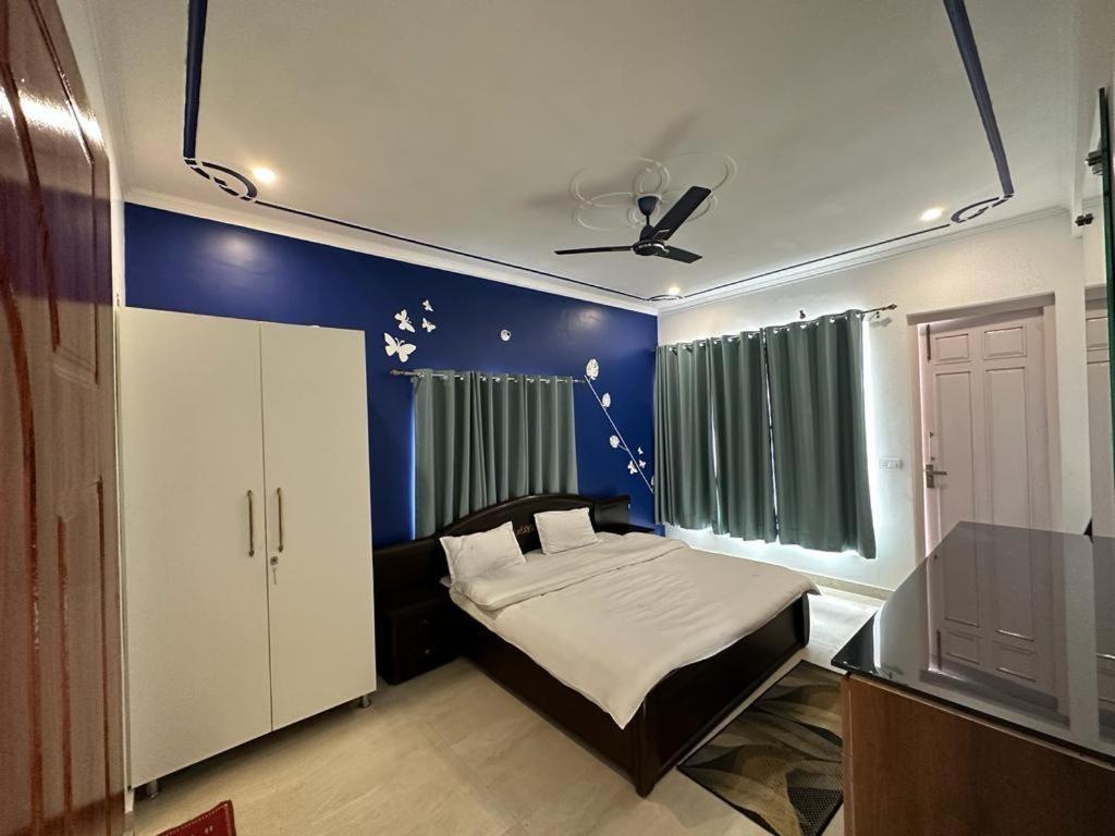 Deluxe Double Room (2 Adults + 1 Child)