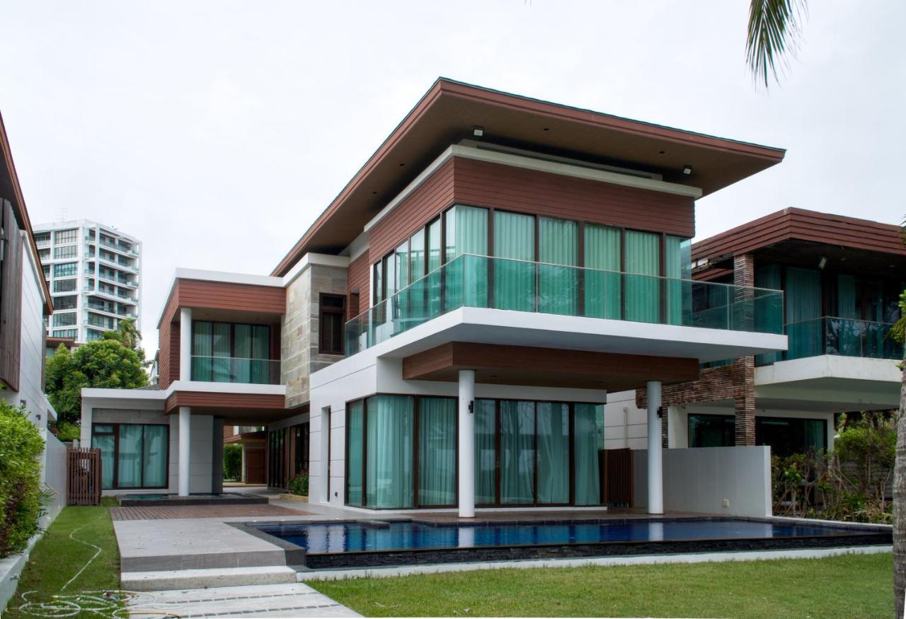 Luxurious Beachfront Pool Villa Experience, Rayong - Bed and Breakfast Rayong