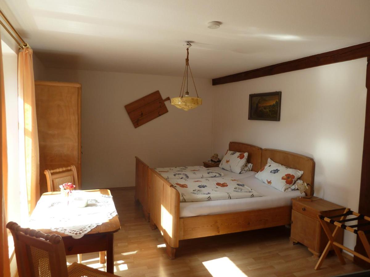 Chambre Double ou Lits Jumeaux avec Salle de Bains