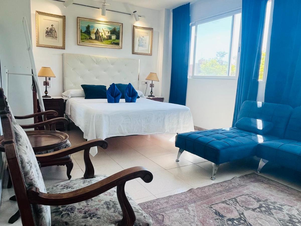 Queen Room with Shared Bathroom