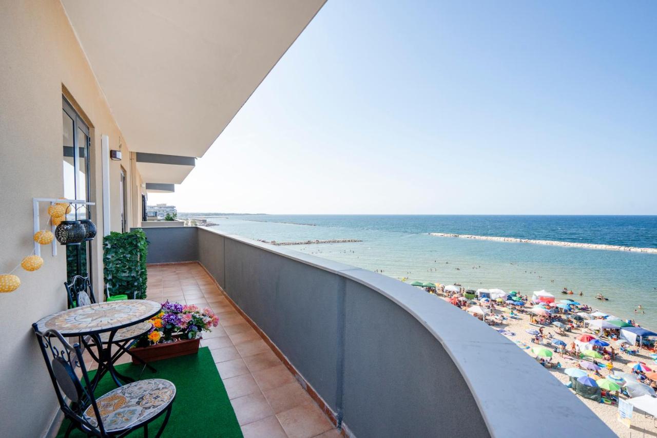 Appartamento con 2 Camere da Letto e Vista Mare