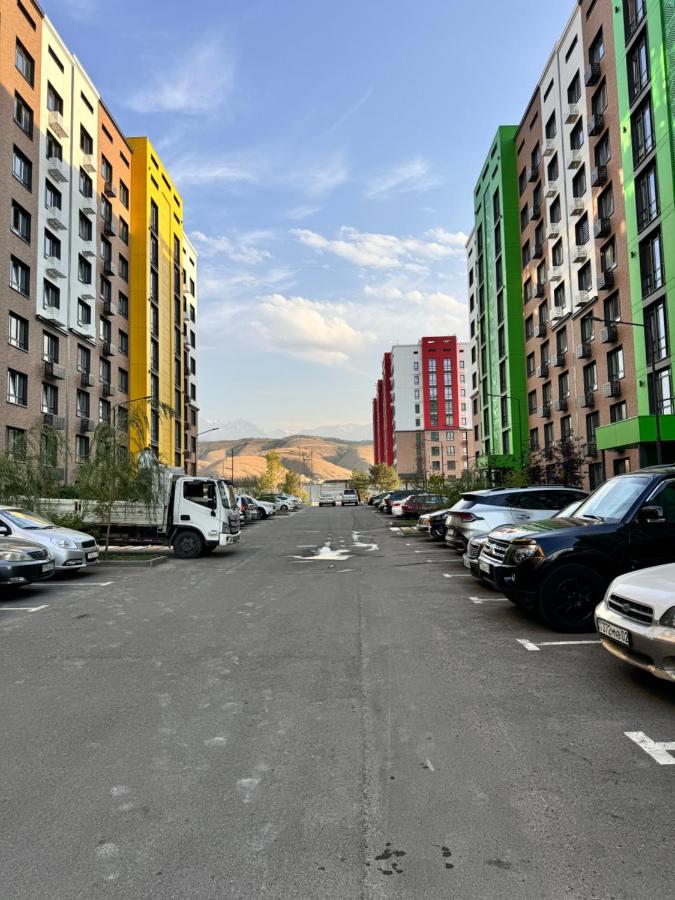 1 комнатная студия с Кинотеатром 1В - B&B Almaty