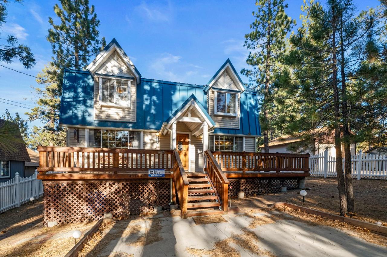 Hillcrest HappyNest - Hot tub, fire pit, gas grill - B&B