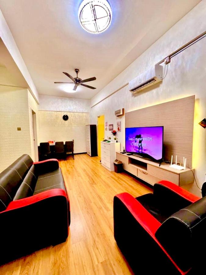 KW HOMESTAY CASA UNO APARTMENT Fully Aircond - B&B