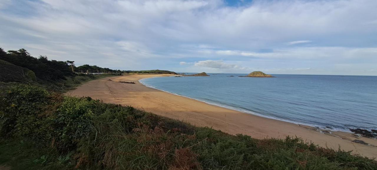 Gite 10 mn des plages - B&B Saint-Coulomb