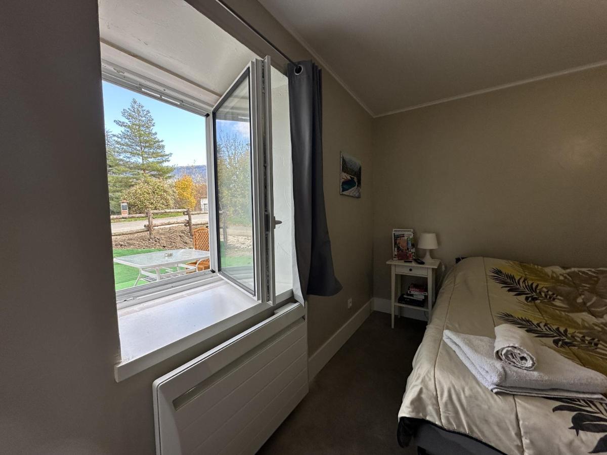 La Ferme aux Diligences - Bed and Breakfast Neydens