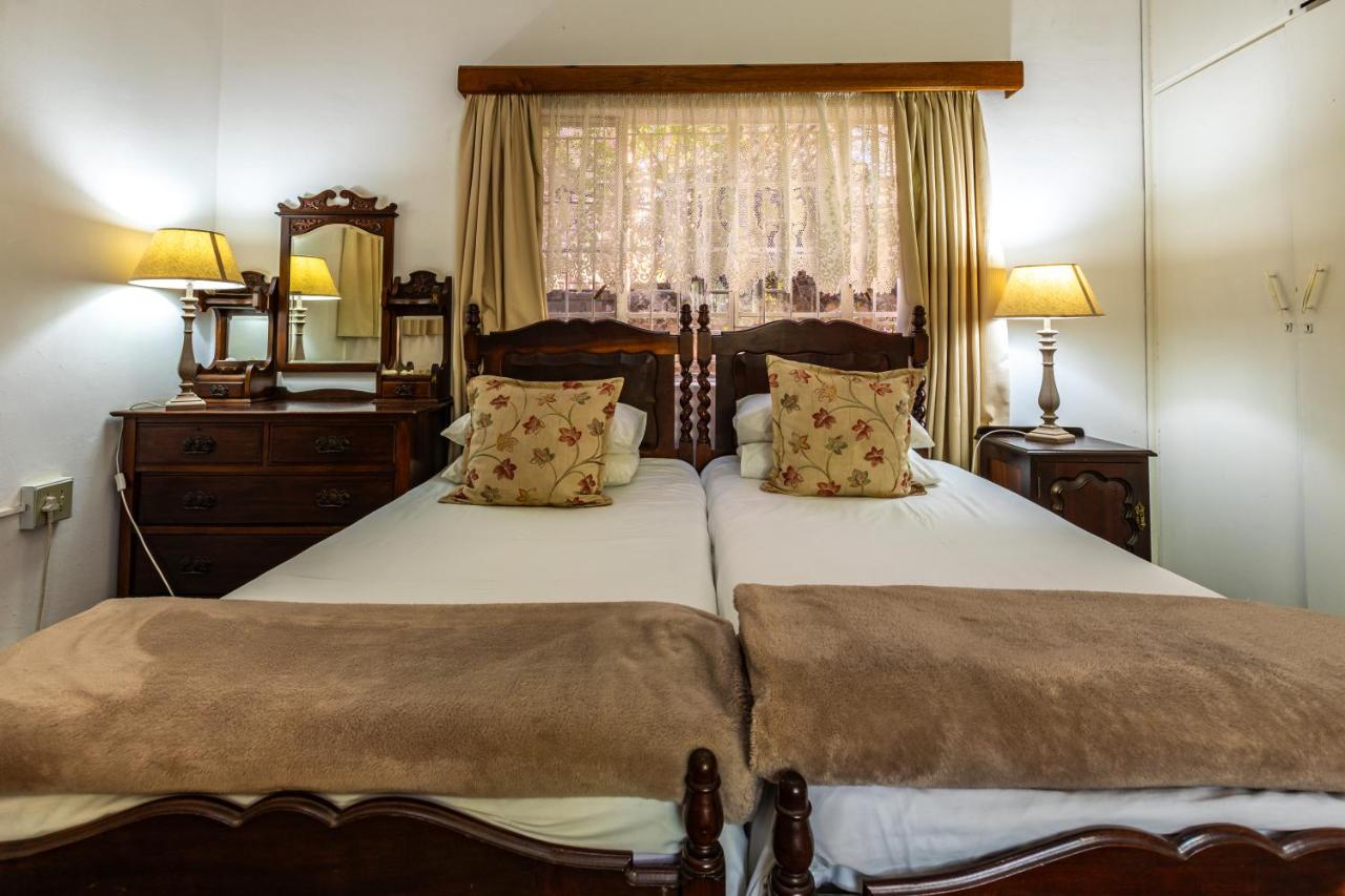 Twin Room with Bathroom