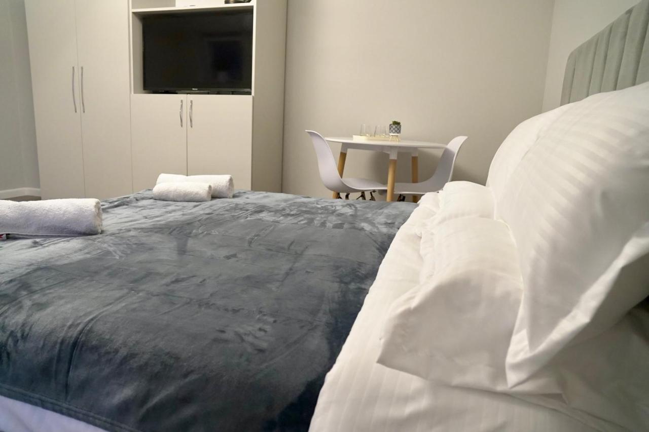 Arni's Apartments - Ferienwohnung Tirana