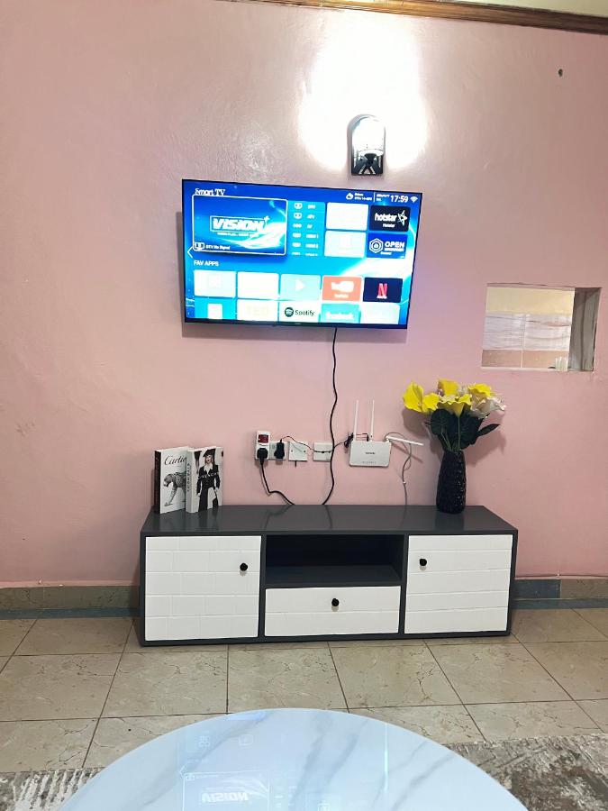 Kipepeo Cozy 1br Skuta-Nyeri - B&B Nyeri
