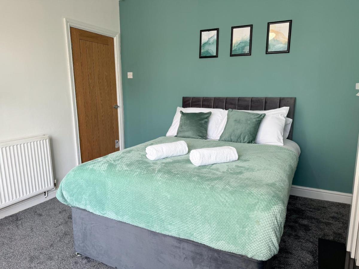 Stoneleigh Retreat 4BR Entire Home - B&B
