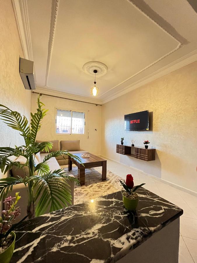 Cozy Apartment Near Airport - B&B