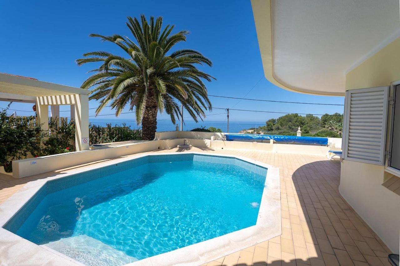 Silver - Beautiful 4-bedroom villa - Bed and Breakfast Carvoeiro