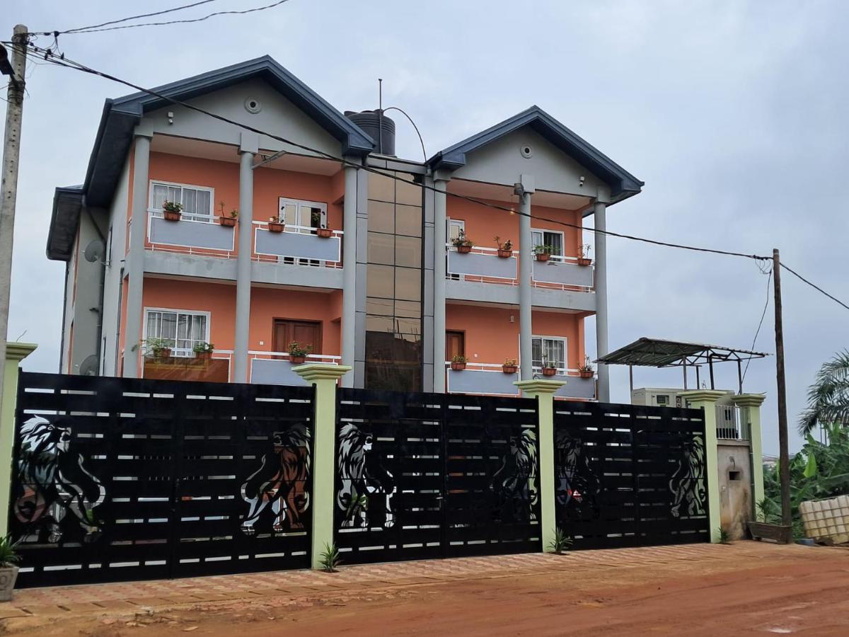 Residence New Standing Douala CITE CHIRAC YASSA - B&B Douala