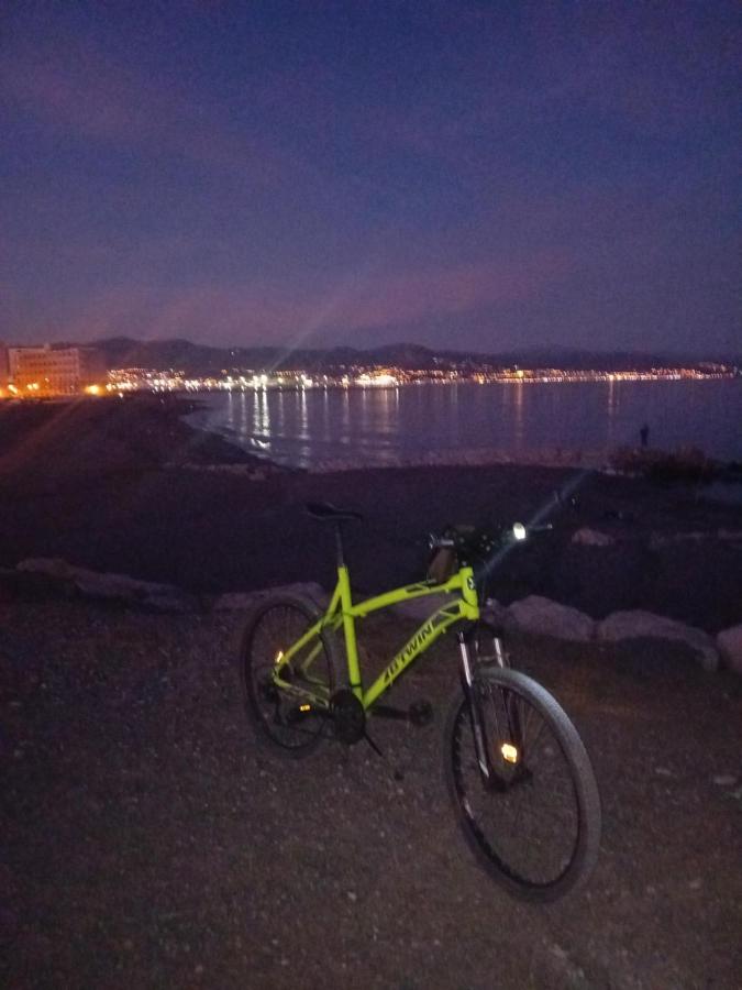 Apto a 5 min a pie de la playa - B&B Málaga