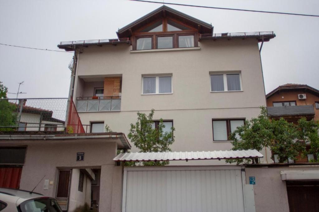 Guest House Fena - Ferienwohnung