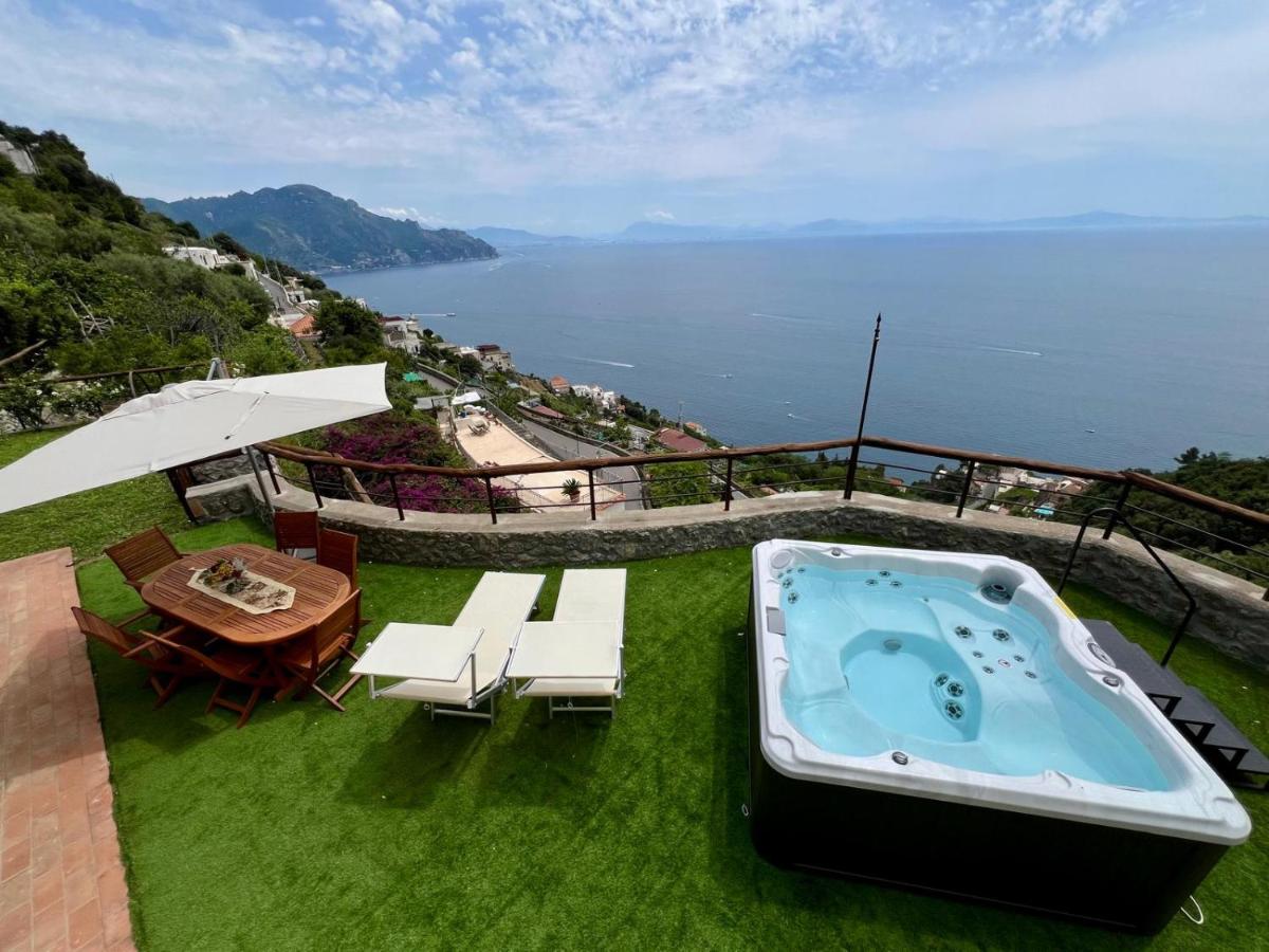 Villa Santa Rosa con Jacuzzi e vista panoramica - Ferienwohnung Amalfi