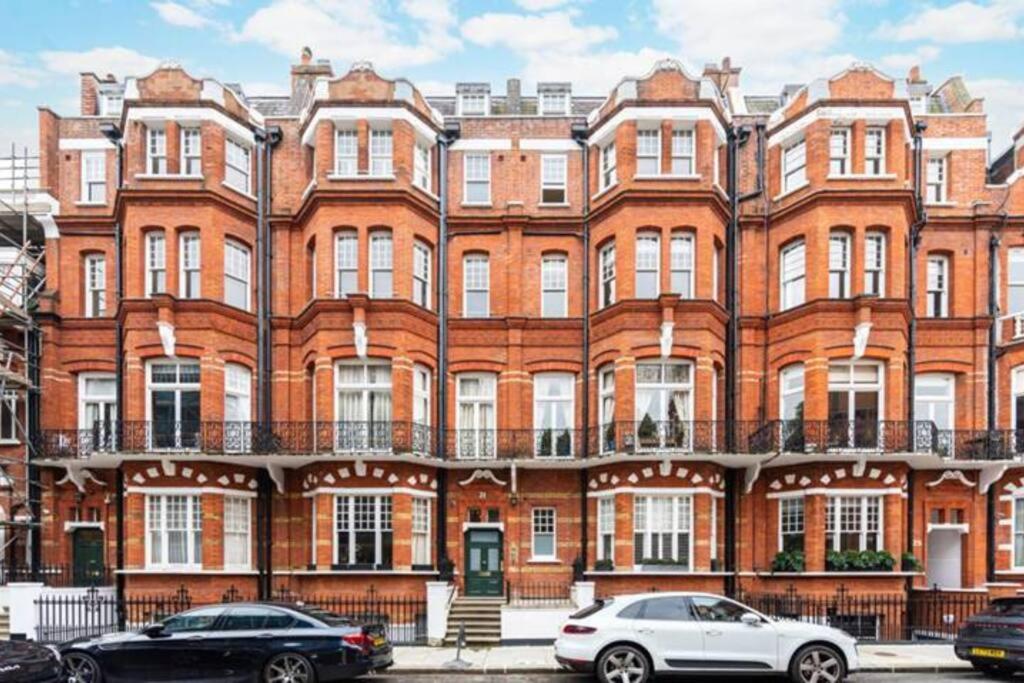 Great Location Luxury Apartment - Harrods - B&B