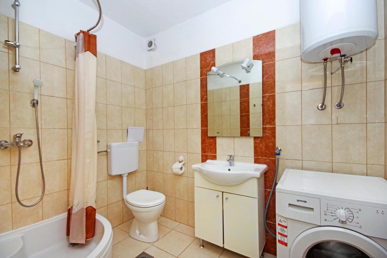 Orange House - B&B Podstrana
