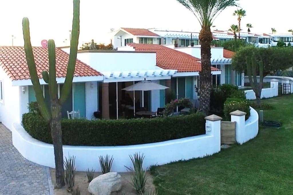 Cabo Cottage Villa Neptuno Charming Villa in Cabo Quiet View Ocean Community - Chambres d’hôtes Cabo San Lucas