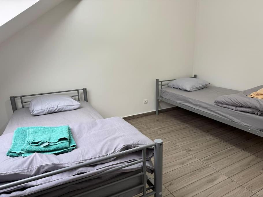 Appartement J, RESIDENCE DU RENOUVEAU, Stade de France, idéal pour 4 pers - B&B