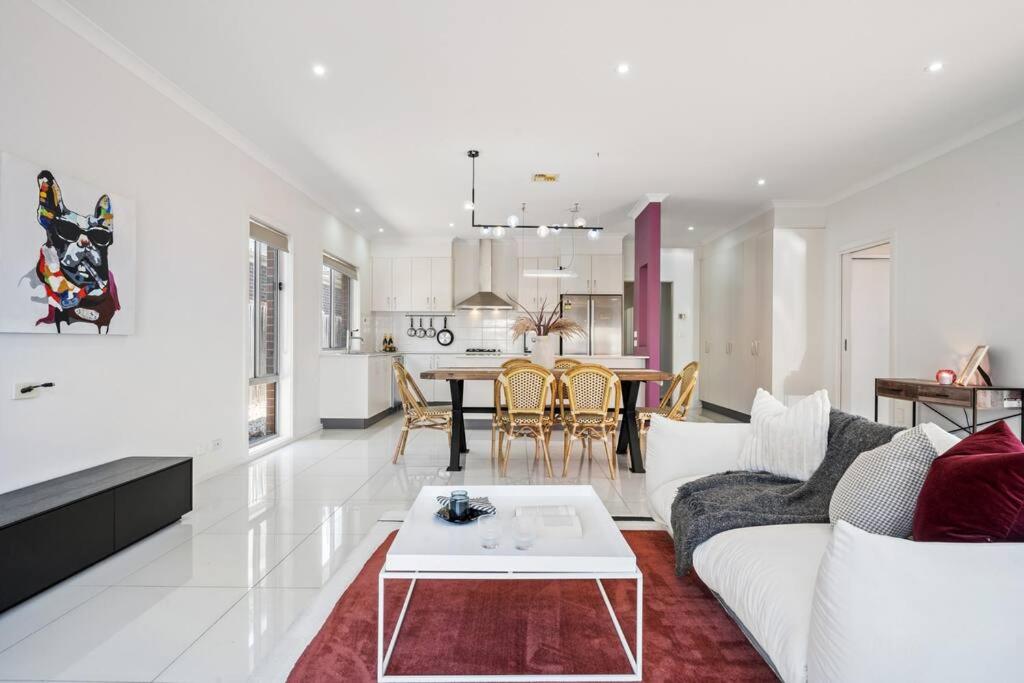 Spacious 5 Bedroom Family Retreat in Franklin - Chambres d’hôtes