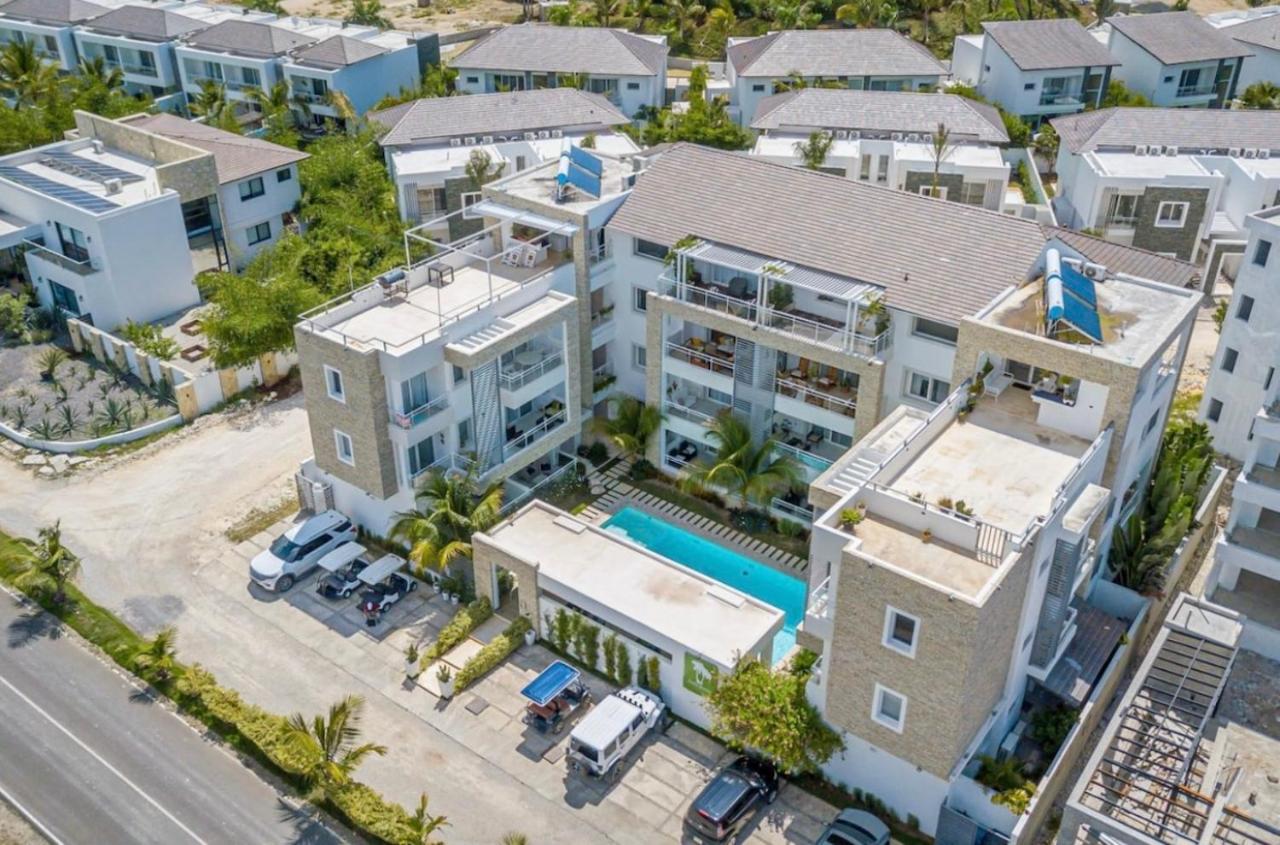 Elegant 2 Bedroom Apartment with Pool - Chambres d’hôtes La Laguna