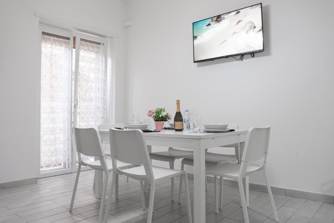 Splendido alloggio di Noemi - Daniele Case Vacanza - Ferienwohnung Torvaianica