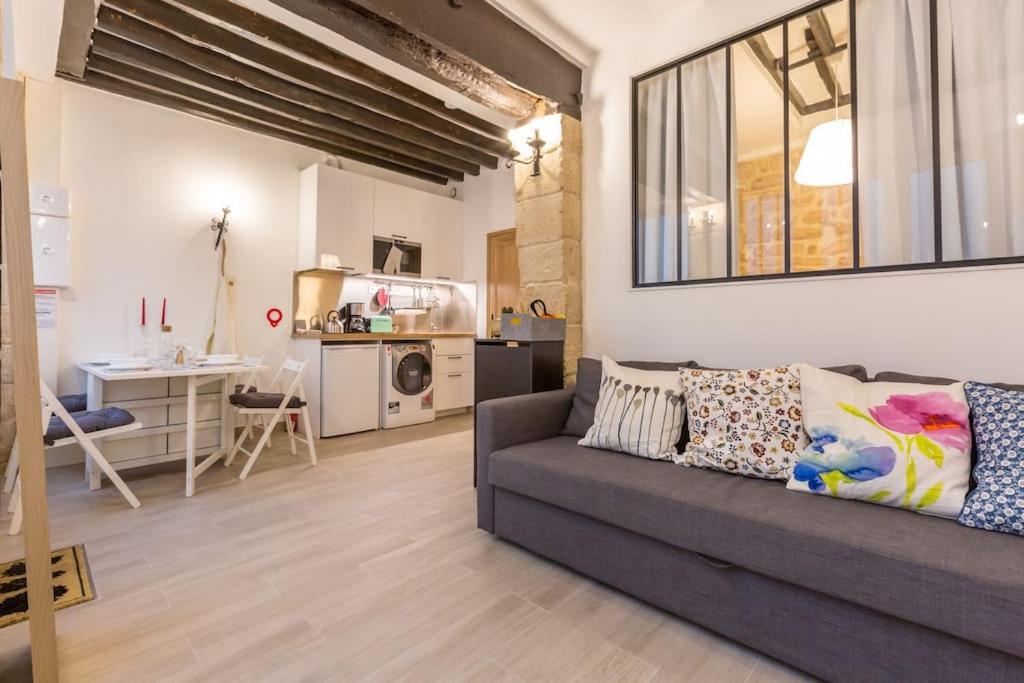 Beautiful apartment in Louvre Museum - B&B