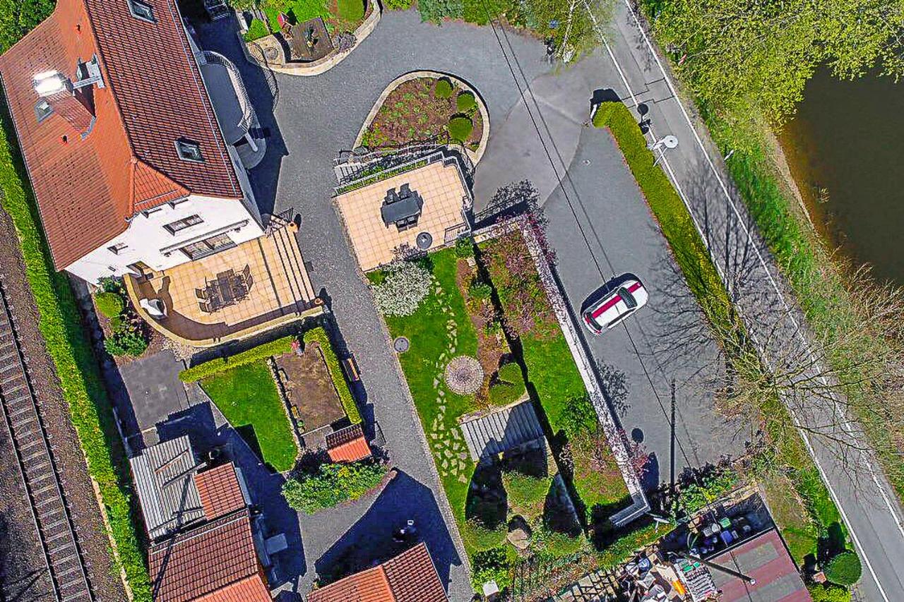 Elbvilla Pirna mit Sauna und Kamin mit privatem Zugang zur Elbe - Chambres d’hôtes Pirna