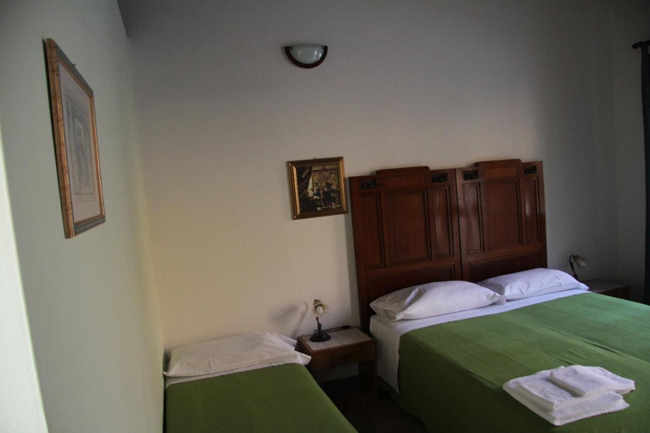 Basic Triple Room