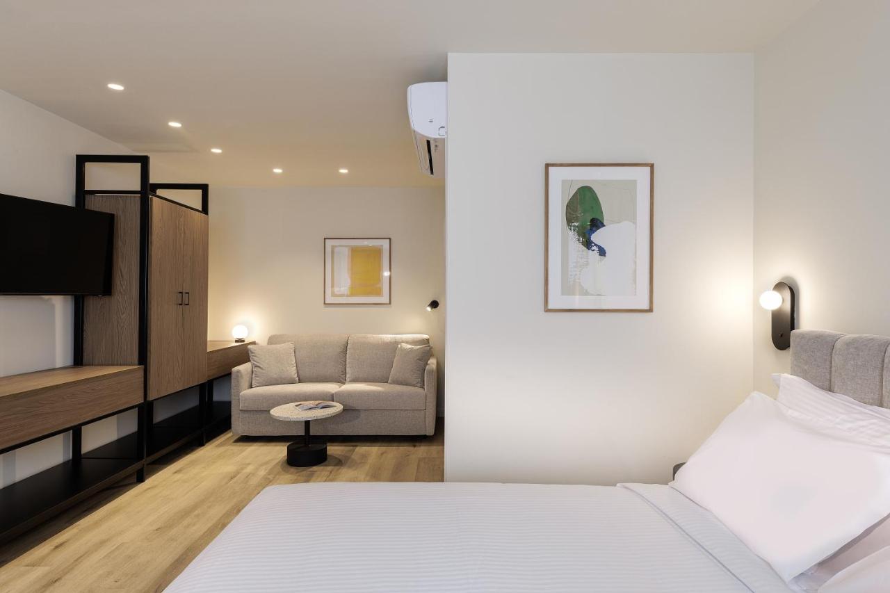 Studio with Sofa Bed