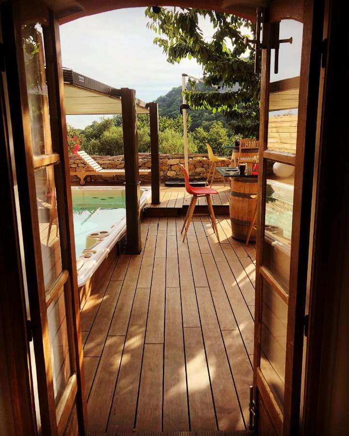 1722 Chambres de Charmes - B&B