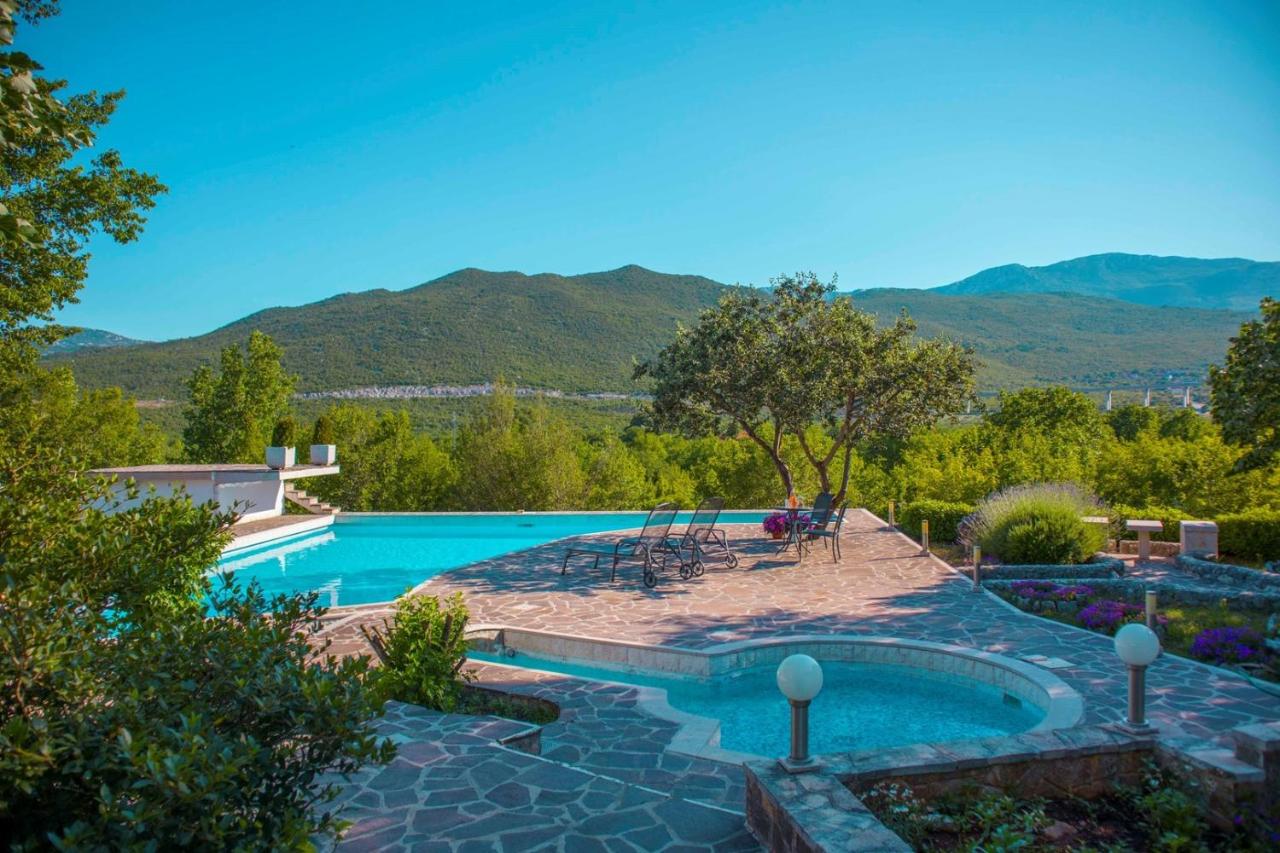 Holiday house Ma & Ma with pool, parking, high speed Internet, BBQ... - B&B