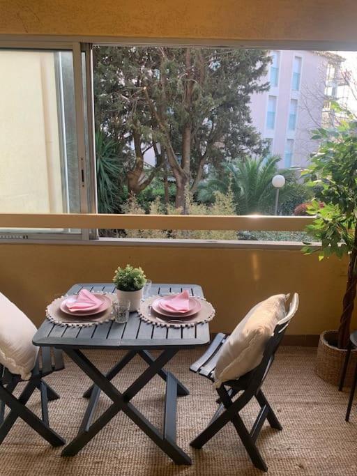 Appartement T2 à Sanary-sur-Mer - Bed and Breakfast
